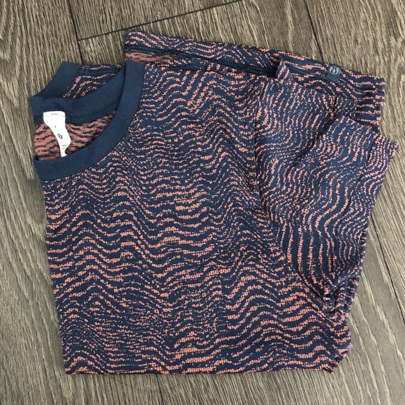 Lululemon Train to Be Short Sleeve Shirt - Picture 5 of 5